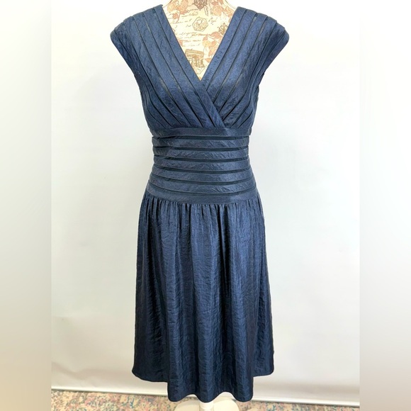 ADRIANNA PAPELL Deep navy imprint sheer stripe double V Midi Dress size 12 - Picture 1 of 14